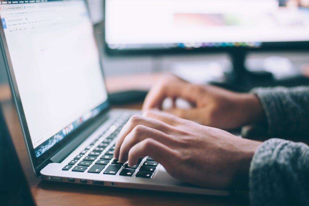 Freelance writer using ChatGPT prompts to pitch clients and write proposals